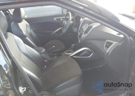 2013 Hyundai Veloster Base W/Black from USA, damaged, VIN KMHTC6ADXDU138664